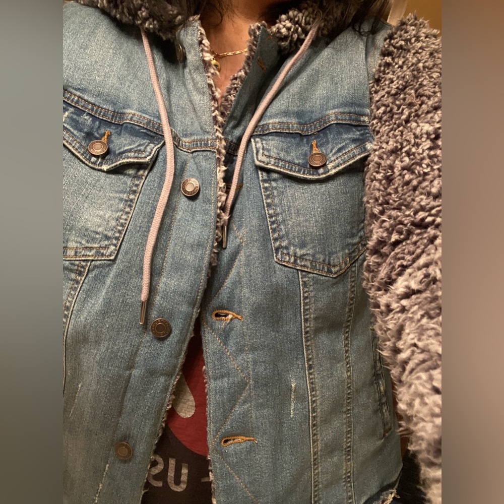 Sherpa Jean Jacket - Picture 4 of 6